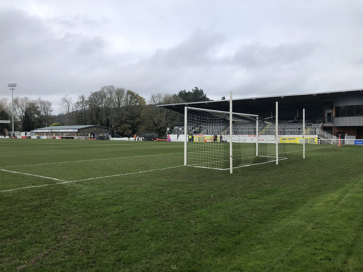 robbrownhx's tweet photo. Live #NonLeague football #Dover v #fcht #crabble @NonLeagueCrowd https://t.co/JFs9fzmjW1