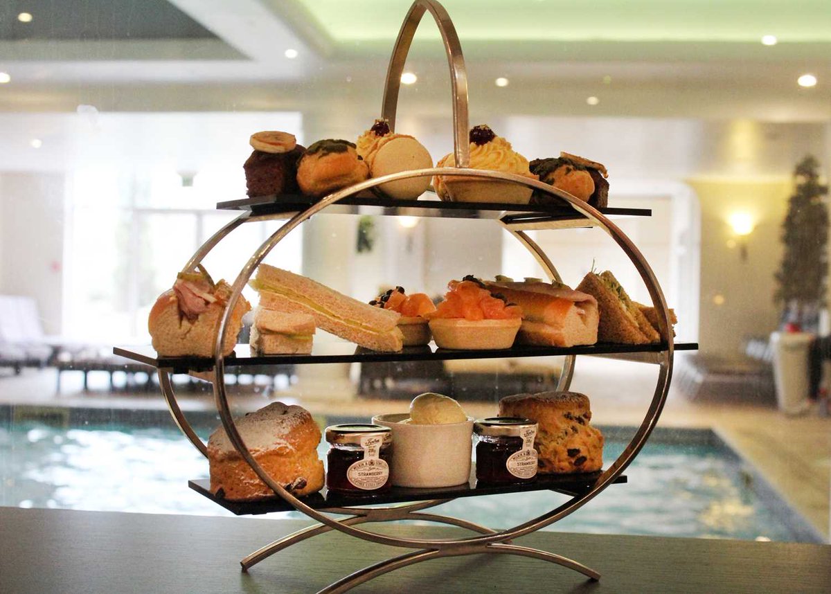 love-all Auction tweet media