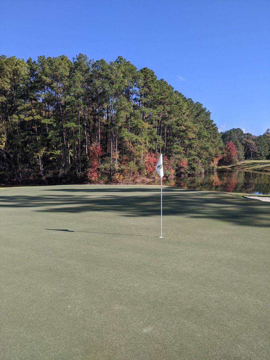 cwfisseler's tweet photo. A little fall color at WP. https://t.co/eiZg50eR4D