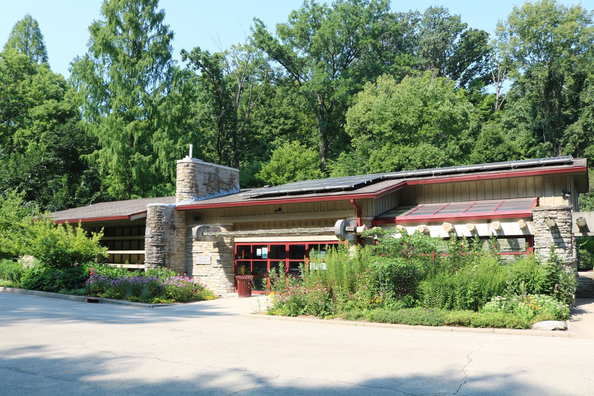 CincyParks's tweet photo. Nature lovers of all ages are invited to join Cincinnati Parks staff &amp; volunteers at Trailside Nature Center in Burnet Woods to learn about the natural world. There's a new theme each week! 

Stop by on Saturdays from 10am - 4pm! For more info click: https://t.co/ATbtltN8AS https://t.co/7Fi1NZQmrv
