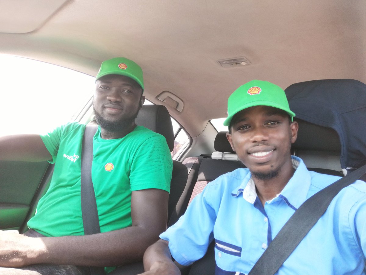 LAfrobuilder's tweet image. Rendez vous dans les stations Shell pour profiter du meilleur carburant #FuelSave et aussi peut gagner du carburant sur vos achats.

#PlusLoinEnsemble