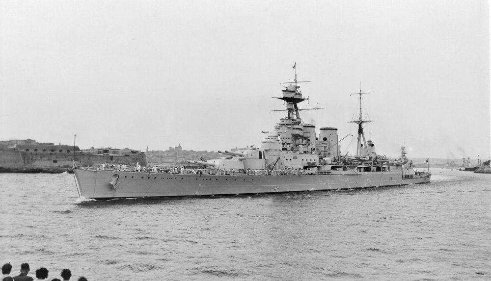 HMS_HoodUK's tweet photo. #OTD 20.11.1938 saw Hood spending time at Malta as part of the Mediterranean Fleet. The period 1936-1939 is often considered the period when Hood looked her best, and the Light Grey colour certainly makes her look the part. #HMSHood #HMSHA #RoyalNavy https://t.co/PQfG0yAzI9