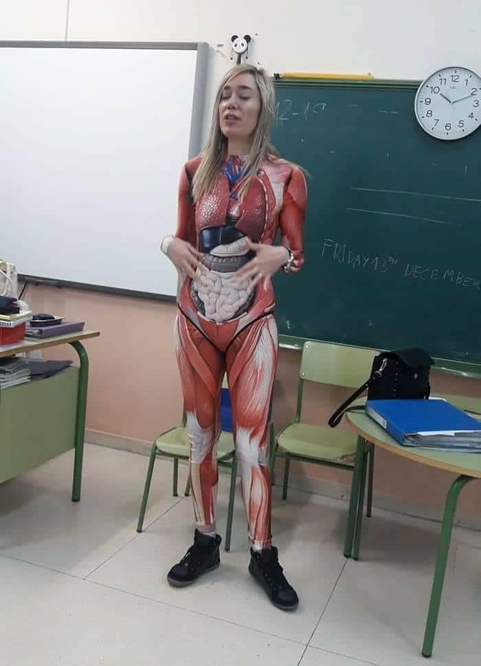 PamelaApostolo1's tweet photo. Science class, no kid is ever going to forget this❤️ https://t.co/FD7Ozttq4E
