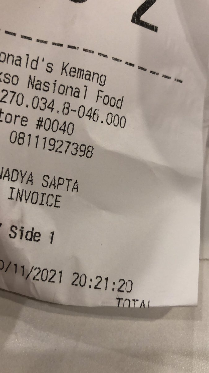 Makan pertama di hari ini jam 20.21 selalu bersemangat kalo lg kerja trs tiba2 kleyengan😰