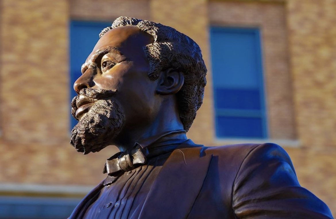 Masonrosehawk's tweet photo. We did! Thank you to everyone who helped make this real! My great, great, great grandfather- Senator Matthew Gaines- statue is finally in Texas A&amp;Ms campus. https://t.co/14igR4ETKn