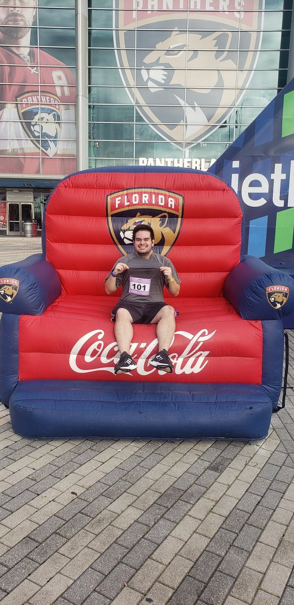 Nick_TV_Cruz's tweet photo. Stache dash success!!!#TimeToHunt #StacheDash @FlaPanthers @JamesonCoop @PantherPourri https://t.co/YjToxYnAi4