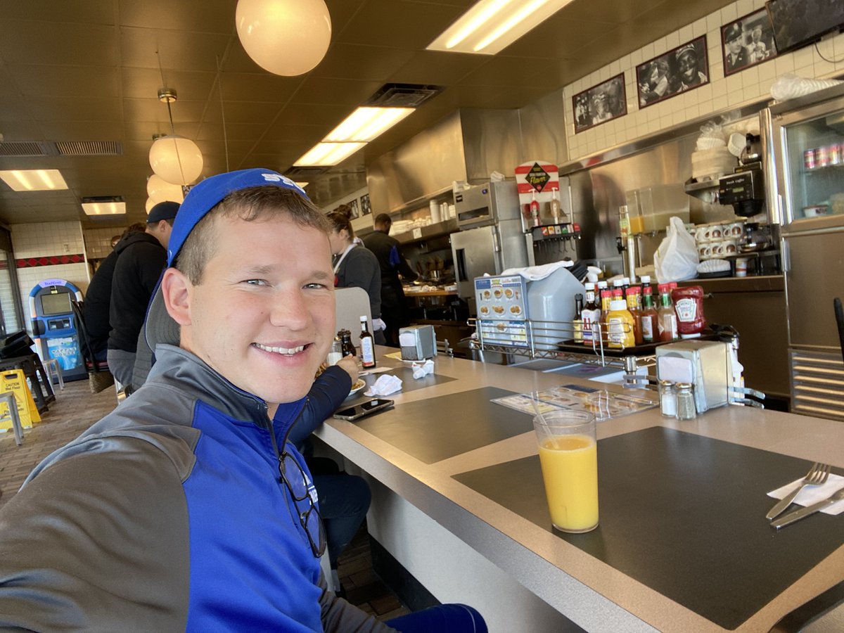 JonathanHok's tweet photo. First time eating @WaffleHouse! I just told the waitress I had never been here before and she looked at me like I was crazy ๐
#WhenInGeorgia #GoCougs #BYUFootball https://t.co/KkTZtqgsfk