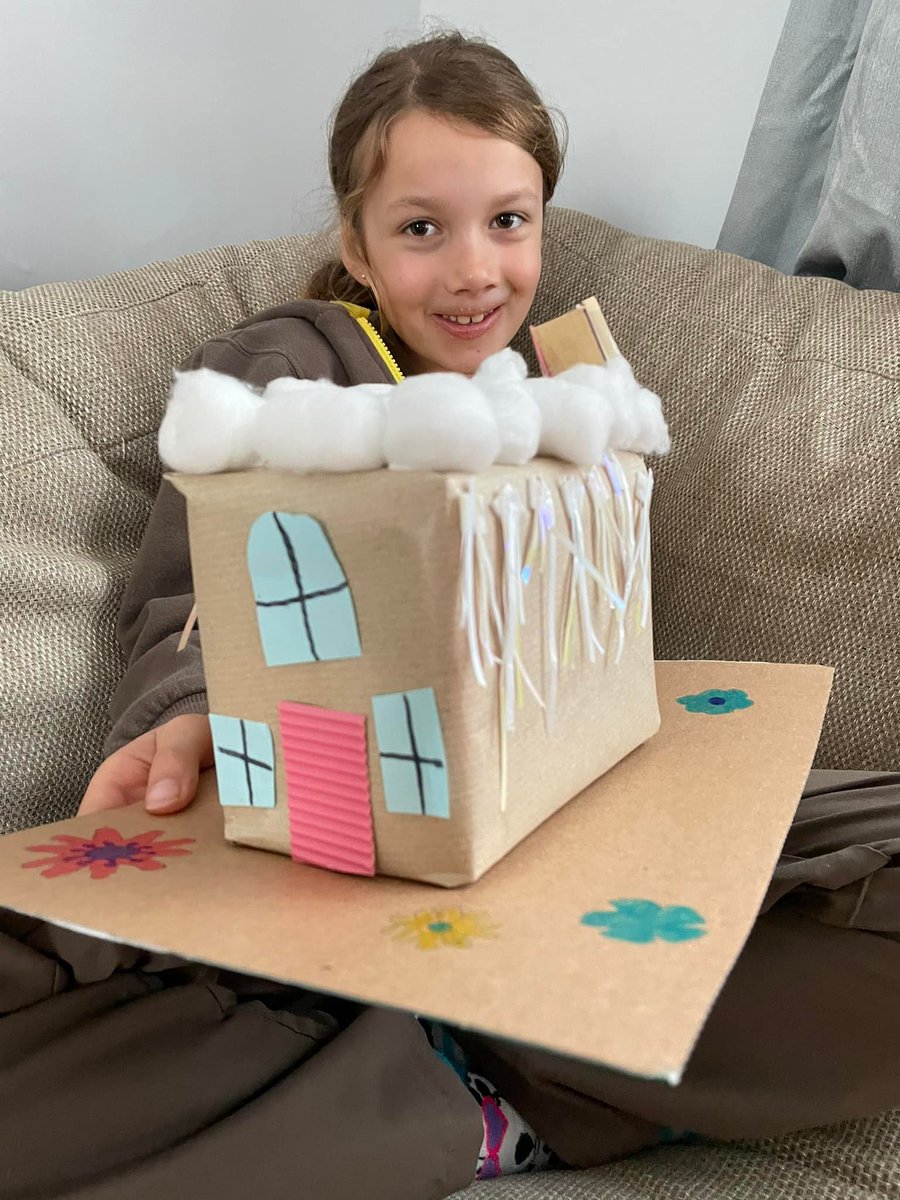 GuidingSussexE's tweet photo. Here are a few entries for the Gingerbread House Competition. 🏠This is going to be a hard one for the judges! 🏅
#WinterWonderland2021 #virtualguiding #girlguidingsussexeast @Girlguiding @Guiding_LaSER https://t.co/Ukey8ja4Vm