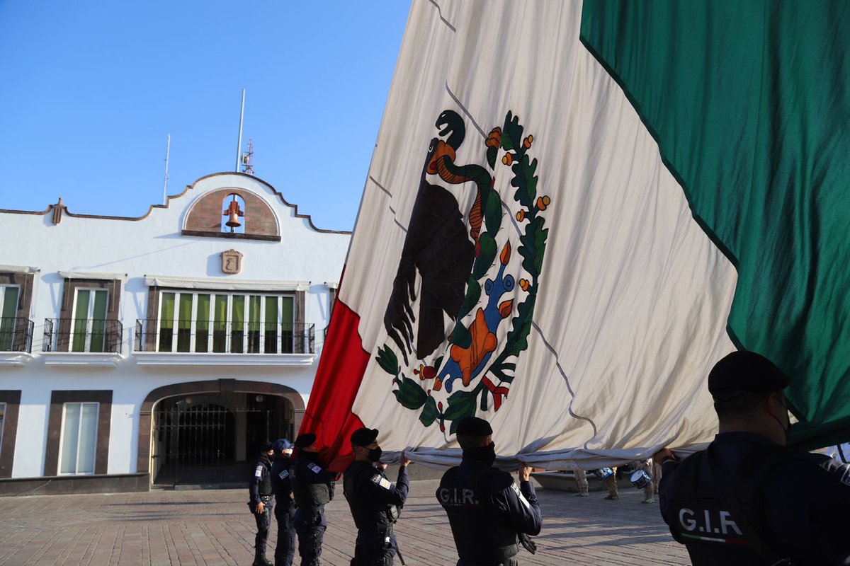 GabyGamboa_S's tweet photo. Hoy celebramos el 111 Aniversario del inicio de la Revolución Mexicana. Desde Metepec recordamos con gallardía y honor una de las luchas por la democracia que transformaron a México. https://t.co/I3JLyB7KuS