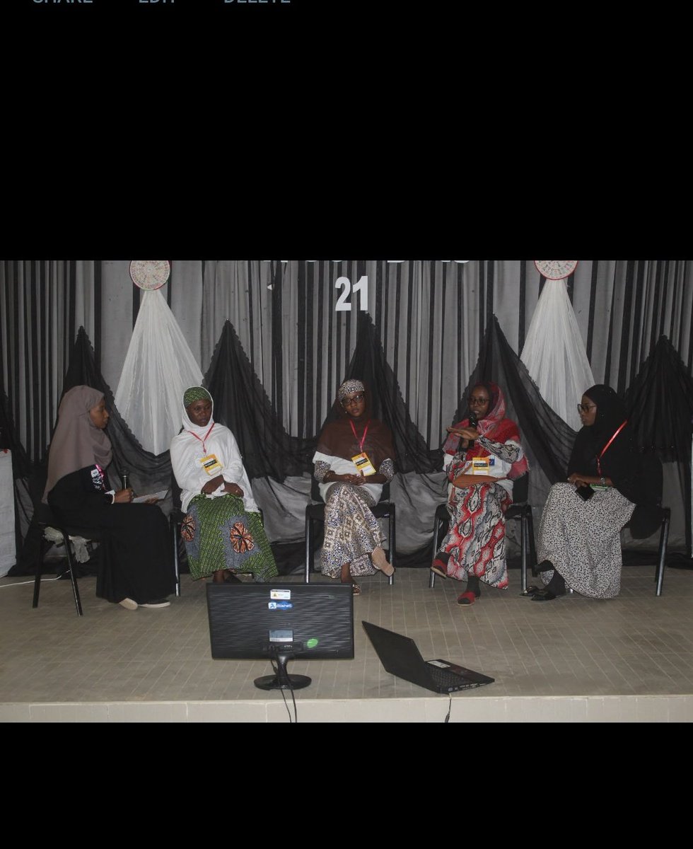 UncleBurger_'s tweet photo. Women engaging in tech season #DevFest2021 #DevFestDutse21 #gdg @Sir_enjoy1 @UncleBurger_ @garo_web @ErrickM3 @googledevs @googledevgroups @Sir_enjoy1 @Dr_Bagwai @itz_chamo @Khal3rl https://t.co/3V2NZQHPe7