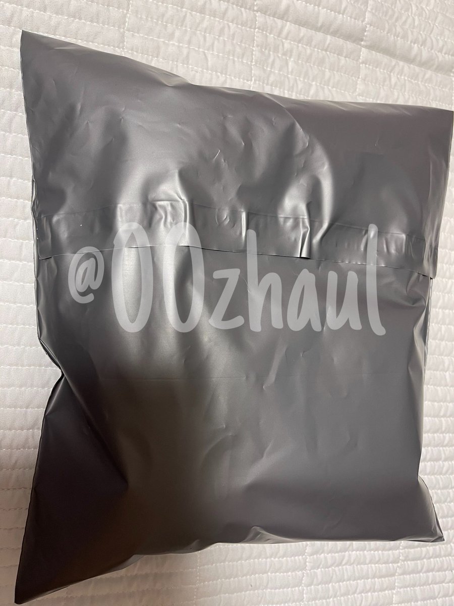 00zhaul's tweet photo. ꕀ #AISA_UD

— all photocards were shipped to my kr address yesterday! next tweet update will be when the parcel is set for shipment to PH, i’ll inform by then the ISF for each pc 😊 status updates such as: in transit to HK warehouse &amp; arrived in HK won’t be tweeted—

1/2 https://t.co/nbQGanPlAj