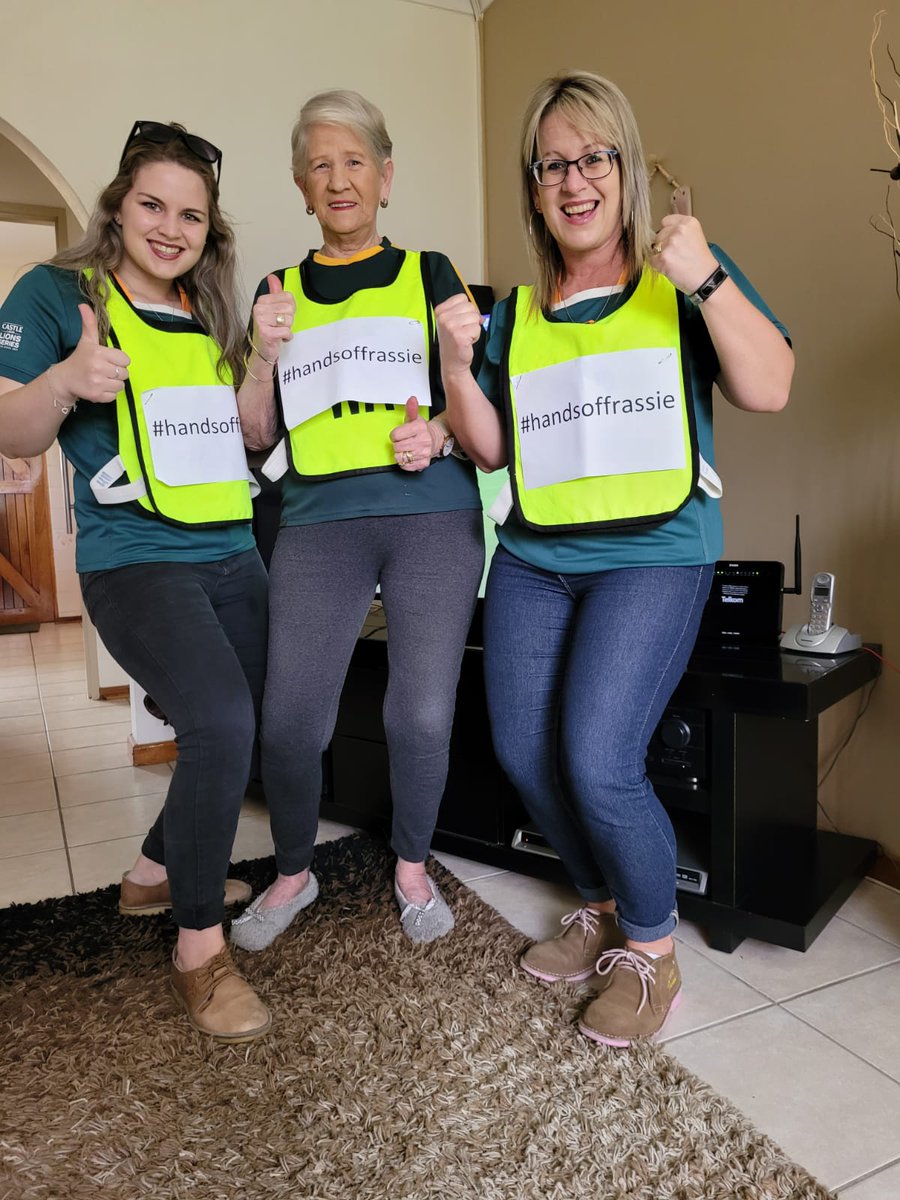 3 generations backing our <a href="/Springboks/">Springboks</a> and <a href="/RassieRugby/">Rassie Erasmus</a> yesterday, today and always!!!!! Keep your heads high, stay humble and stay focused, we believe in you. <a href="/MotshidisiM/">Motshidisi E. Mohono</a> #handsoffrassie #PEfan🇿🇦💚