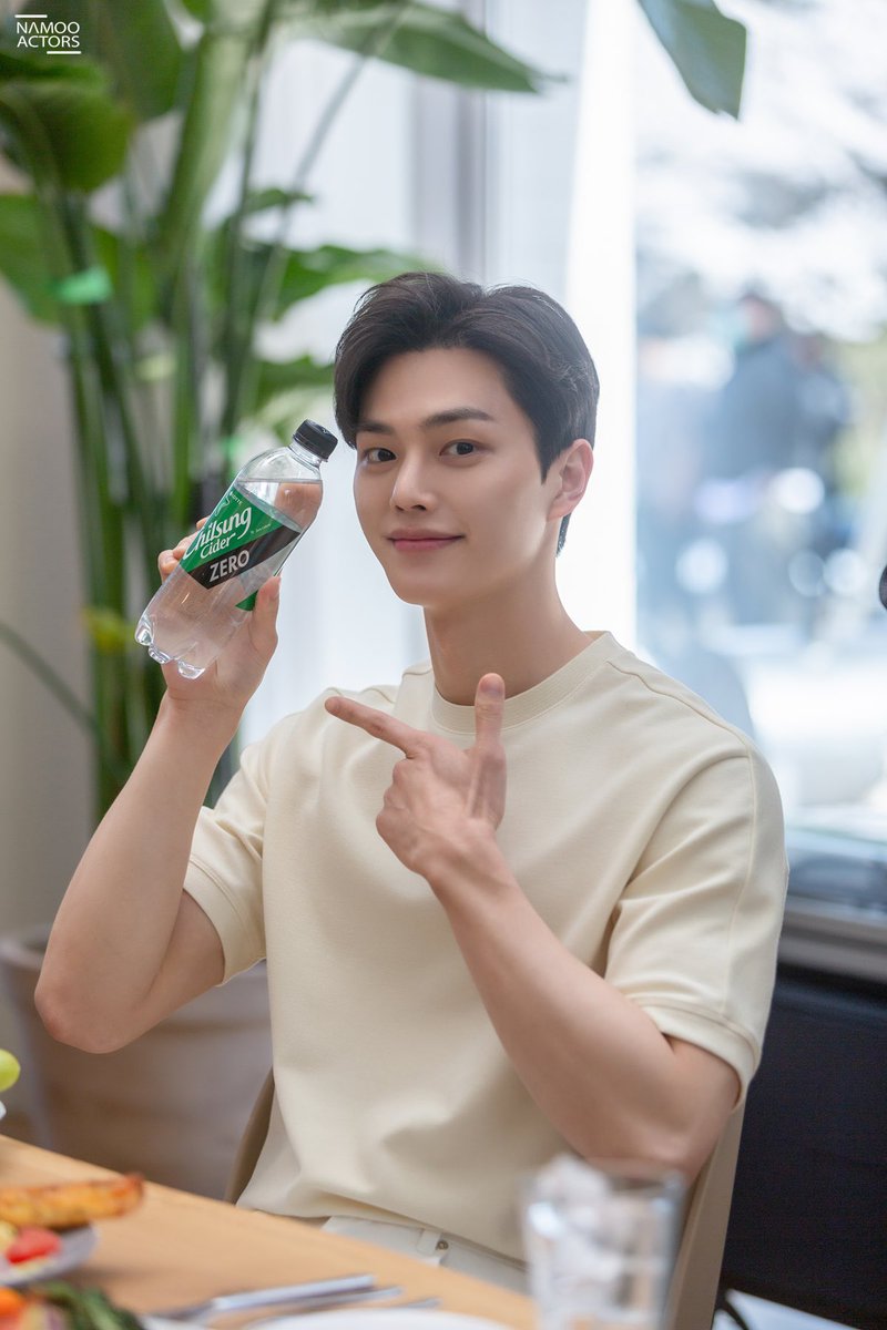SongkangTH's tweet photo. [211119] NAMOO ACTORS UPDATE
-1-
❥ Chilsung Cider × Namoo Actors

cr : @NAMOOACTORS2004 
📎https://t.co/xTR4EHJOMm

🍦#SongKang #송강 #ซงคัง #IKnowBut #알고있지만 https://t.co/oIc7RBlUR6