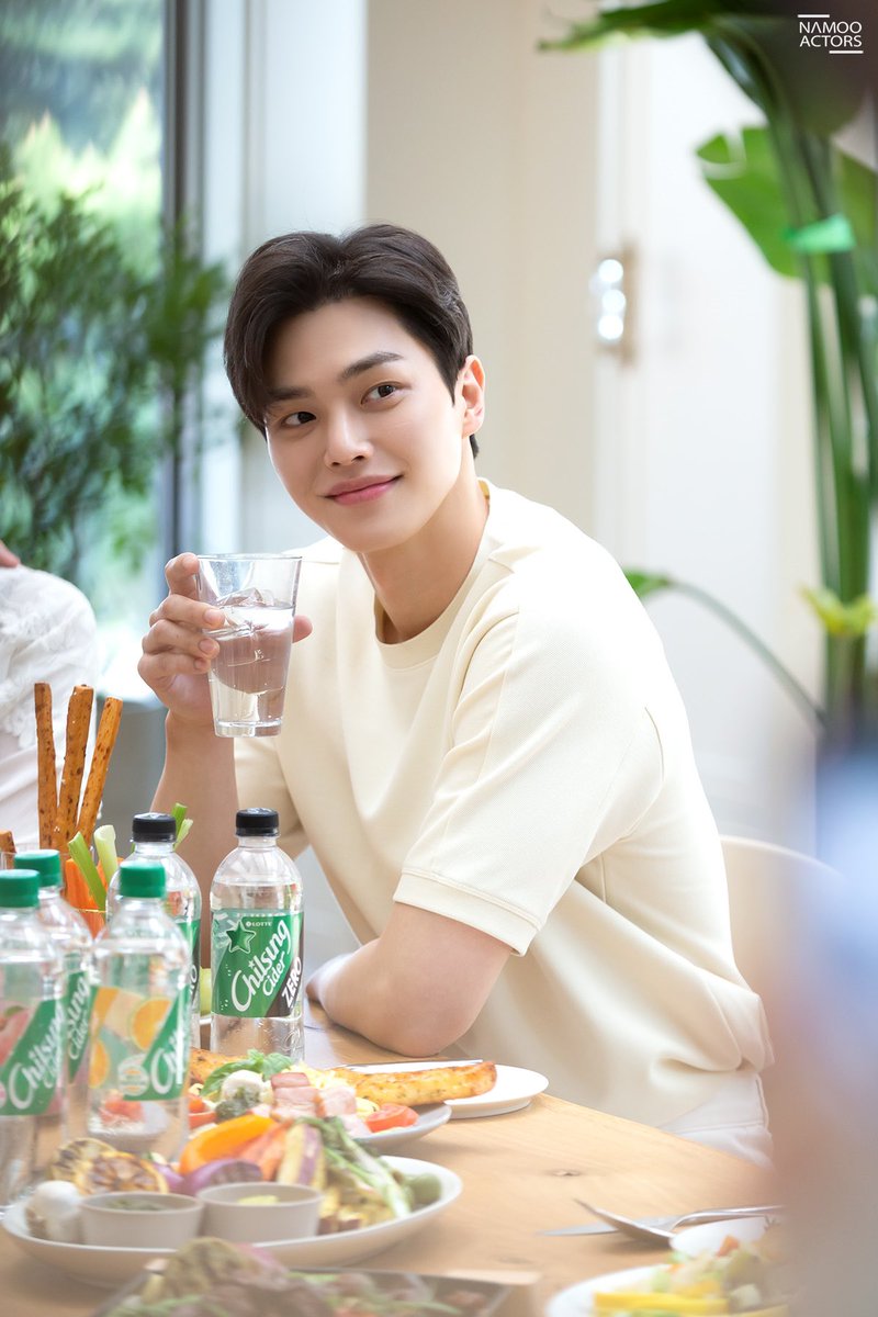 SongkangTH's tweet photo. [211119] NAMOO ACTORS UPDATE
-1-
❥ Chilsung Cider × Namoo Actors

cr : @NAMOOACTORS2004 
📎https://t.co/xTR4EHJOMm

🍦#SongKang #송강 #ซงคัง #IKnowBut #알고있지만 https://t.co/oIc7RBlUR6