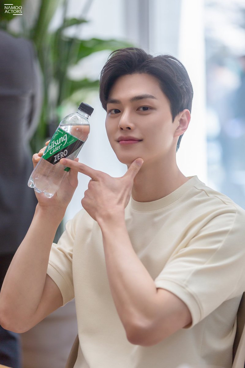 SongkangTH's tweet photo. [211119] NAMOO ACTORS UPDATE
-1-
❥ Chilsung Cider × Namoo Actors

cr : @NAMOOACTORS2004 
📎https://t.co/xTR4EHJOMm

🍦#SongKang #송강 #ซงคัง #IKnowBut #알고있지만 https://t.co/oIc7RBlUR6