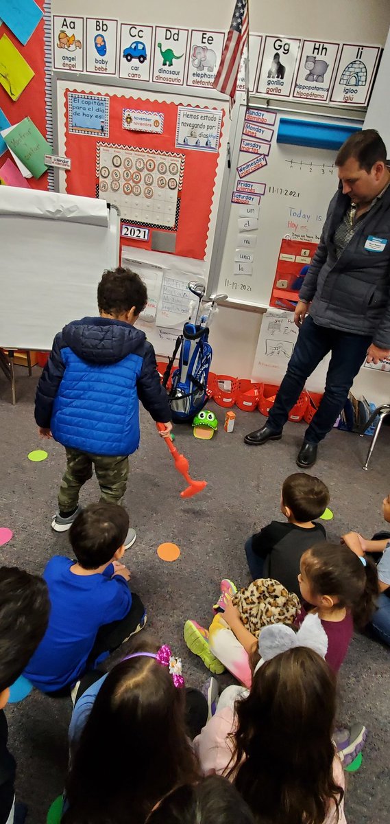 ClaseDeMrsCinco's tweet photo. Our students learned such on Career Day. GRACIAS! Thank you to all the presenters. 
#eagleSOAR #Fres117 #chargernation https://t.co/Sm7yXg5gzE