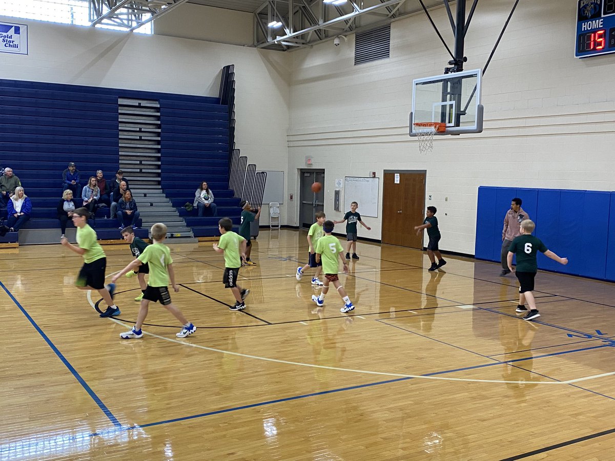 AtownBBall's tweet photo. Come out to support Little Royal Basketball in their last week of play at MCIS!
#TogetherWeWin #RoyalNation #MiniPits #TheNextGen https://t.co/KmuUTyMSN2