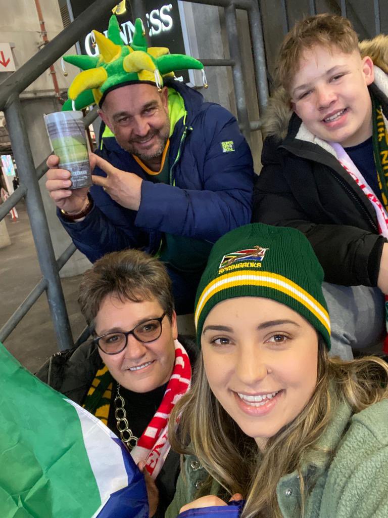JessGillard8's tweet photo. GOOO BOKKE!!!🇿🇦 #welcomebackfans #ENGvSA https://t.co/E9ysrQcJLf