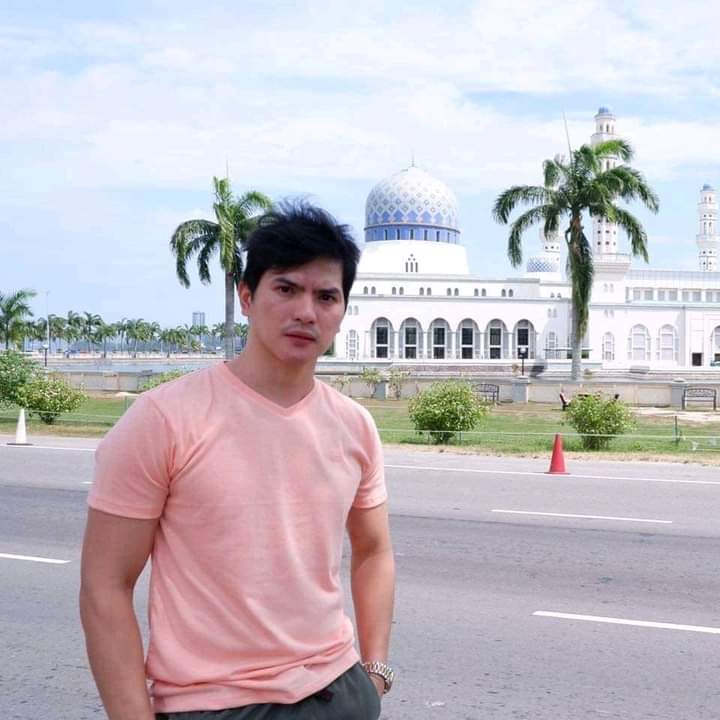 sobriaga_88's tweet photo. Wag mong pangarapin na ikaw ay maging cla..pangarapin mo na lamang na kng anu ang iyong na abot at kinaya ay pangarapin at abutin dn nla

MYGZ RECORDING ARTIST NA
#MygzMolino1stRecording https://t.co/vtD9UD9so8