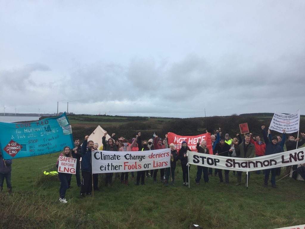 Climate activists gather on the site of the proposed Shannon LNG project today to connect with each other and learn more about this fuelish project. #nomorefossilfuels #noLNG #stopshannonlng