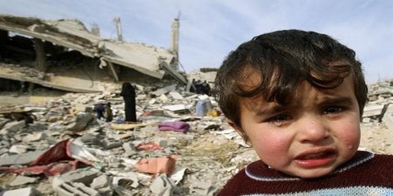 griffonnageora1's tweet photo. @Insolente____ Journée internationale des droits de l'enfance
Quelle honte quand on pense aux enfants Palestiniens massacrés par une armée la plus lâche du monde.
#PalestinianChildrenRightsSOS 
#IAmGaza https://t.co/QfGAV2QZyM
