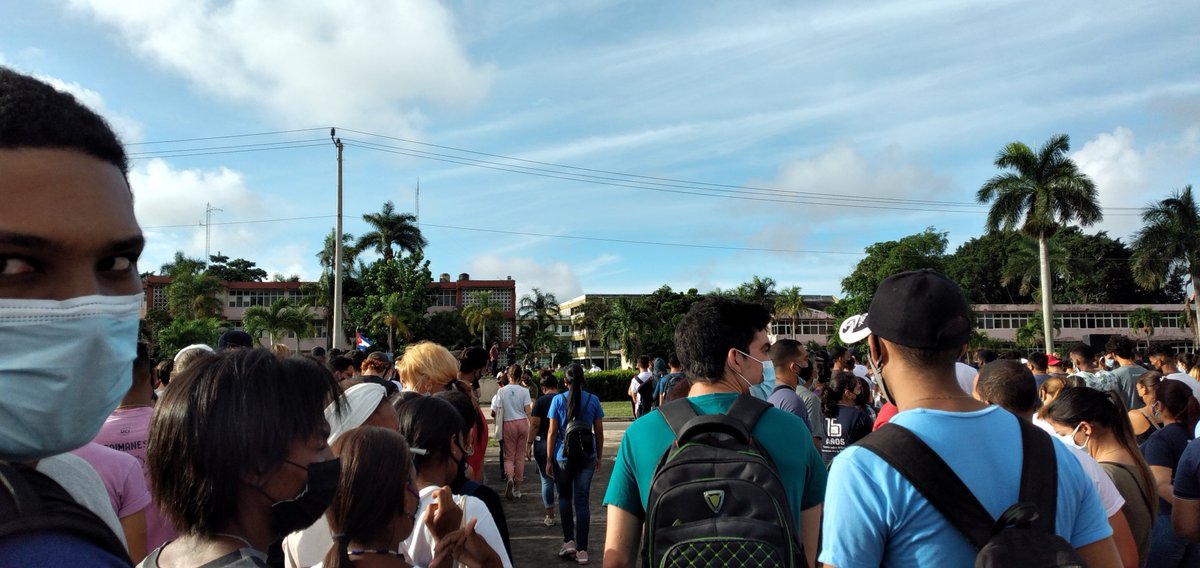 FEU-UCI Facultad 4 tweet media