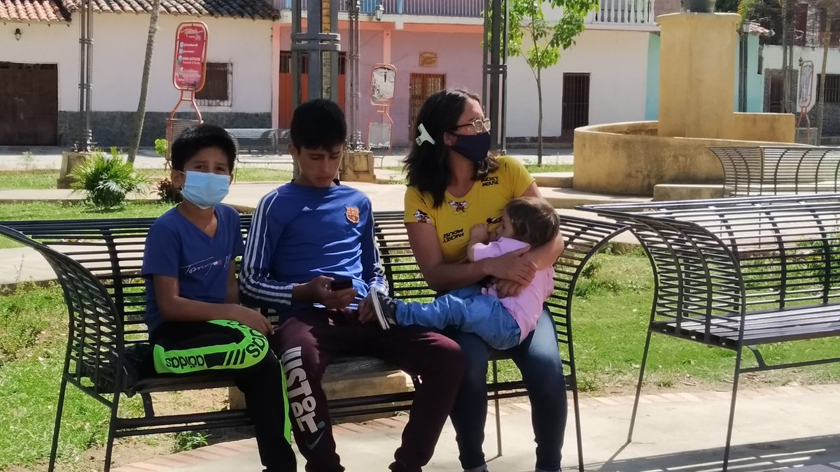 GoberMerida's tweet image. #Nov20 Cumpliendo con la palabra empeñada con los vecinos de El Morro, el gobernador @RamonGuevaraMRD a través de él Sec Gral de gobierno y gobernador encargado, Arquimedes Fajardo, dejó en funcionamiento el servicio de Wi Fi libre y gratuito