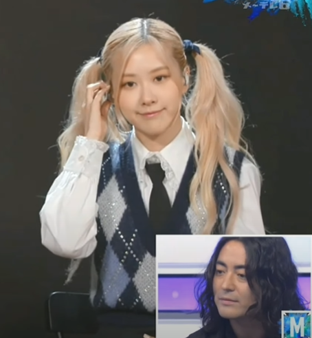 hourly rosé tweet media