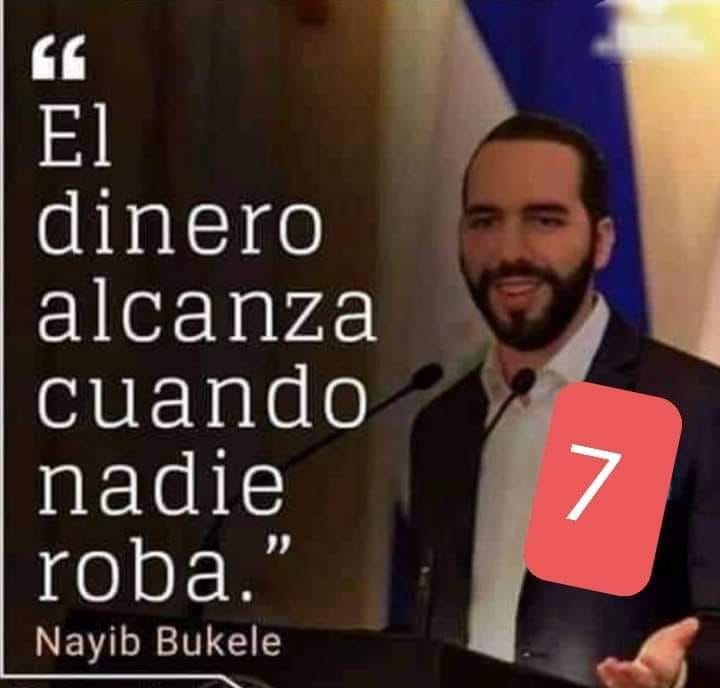 cristiandres35's tweet photo. SOMOS UN PAIS RICO SAQUEADO POR POLITICOS Y EMPRESARIOS CORRUPTOS!
#VOTO7
#ListaAB
#SeVieneBatatazoDeParisi
#ParisiA2Vuelta https://t.co/2aKvHHSH5J