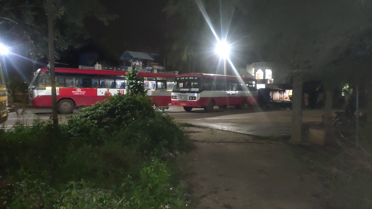 Gudibanda_town's tweet photo. Last 2 days 
🚍Bus's still operating from myakalahalli (seethapalli ) village to chikkaballapura&amp;bangalore...
ಕಳೆದ 2 ದಿನಗಳಿಂದ
 🚍ಮೈಕಲಹಳ್ಳಿ (ಸೀತಪಲ್ಲಿ) ಗ್ರಾಮದಿಂದ ಚಿಕ್ಕಬಳ್ಳಾಪುರ ಮತ್ತು ಬೆಂಗಳೂರಿಗೆ ಇನ್ನೂ ಬಸ್‌ಗಳು ಕಾರ್ಯನಿರ್ವಹಿಸುತ್ತಿವೆ... https://t.co/cdNWzxx3YD