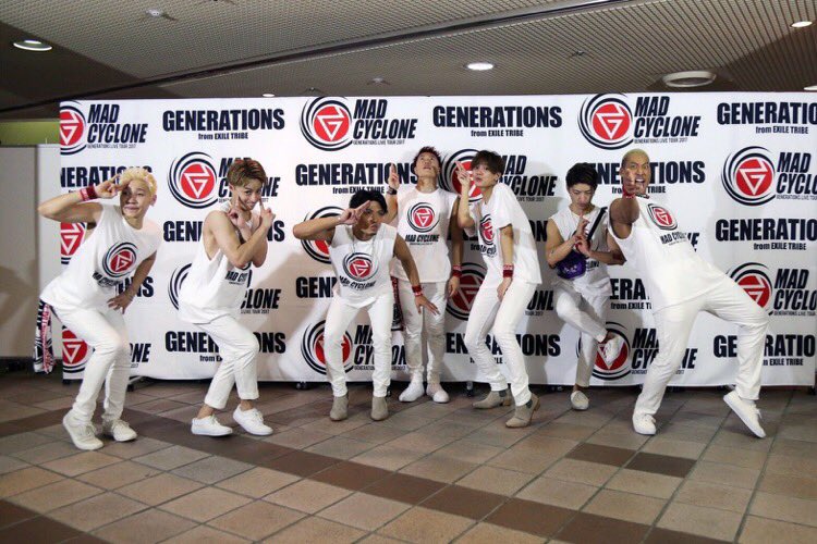 N33861312's tweet photo. GENEデビュー9周年おめでとう！！！(写真は多すぎて選べないからツアー写真と大好きな円陣🥰)今年は1年半ぶりに会えて嬉しかったよ👏🏼GENEの写真1枚1枚に色々な思い出が詰まってる😌これからも7人が大好き〜！！！紅白も楽しみすぎる！！！
#GENERATIONS9周年　
#GENEjaNINE https://t.co/MYdVrSwqfk
