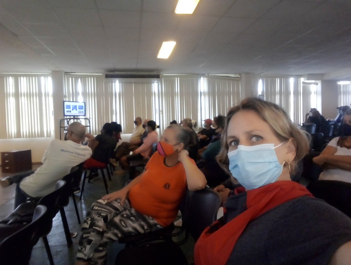 #BastionUniversitario en la #UAporCuba Cuadros, trabajadores y estudiantes, preparados y muy alertas ante las estrategias del gobierno norteamericano, porque #CubaViveYRenace @CarlosESurezPo1 <a href="/jsaborido50/">José Ramón Saborido Loidi.</a> <a href="/CejasPino/">Del Pino Cejas</a> <a href="/YAmador90/">Yuliesky Amador Echevarria ⚖️</a> <a href="/DiazCanelB/">Miguel Díaz-Canel Bermúdez</a>