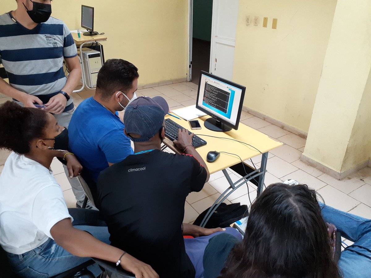 Nuestros estudiantes d la <a href="/Fac4UCI/">Facultad 4 UCI</a>, participando en la competencia de Seguridad Informática y Hacking Ético. En el contexto del #Bastion2021.
<a href="/universidad_uci/">Universidad de las Ciencias Informáticas</a> #CubaVive