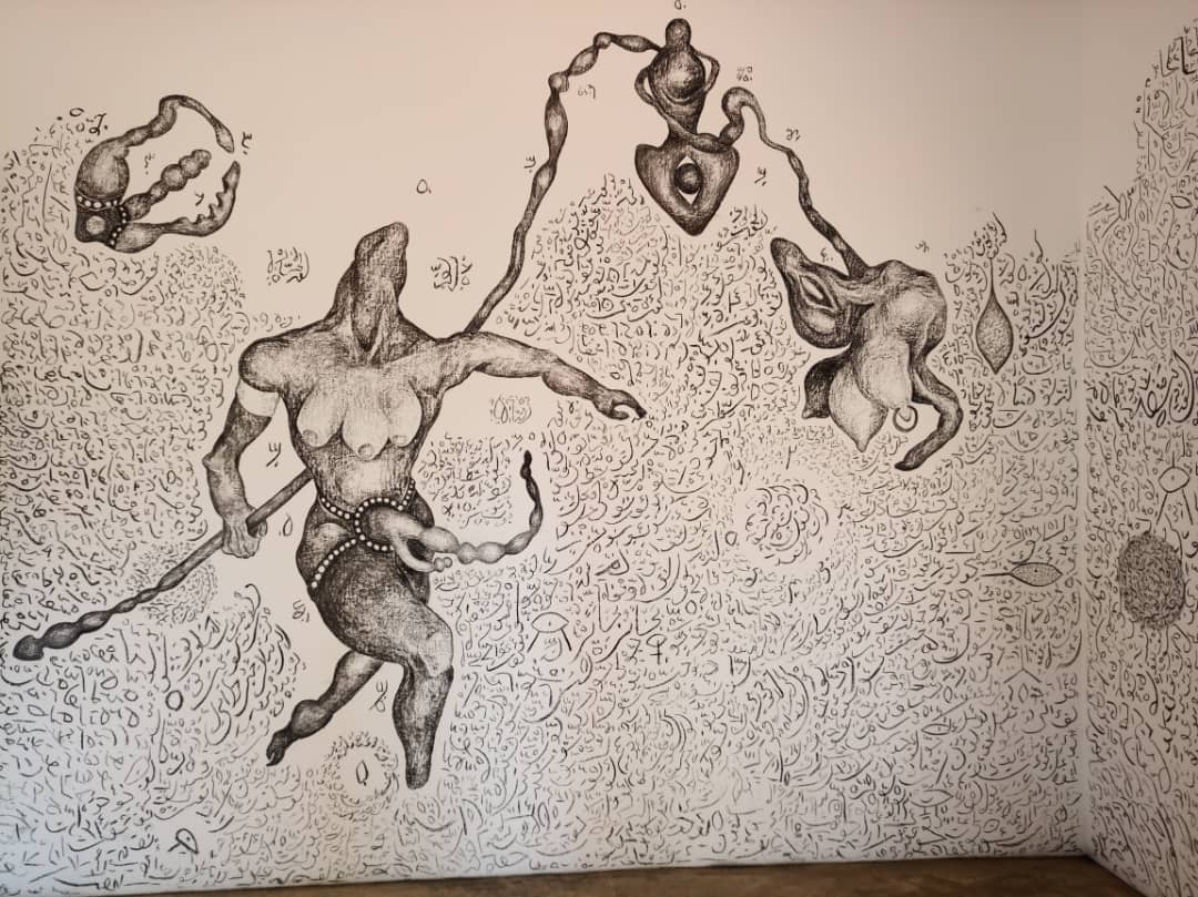 BeninReview's tweet photo. EXPO-CULTURE | Du 14 Novembre 2021 au 14 Mars 2022, la @FondationZinsou  et le jardin d'essai à Ouidah accueille le fruit des recherches de l'artiste tunisienne Aïcha SNOUSSI sur la civilisation des Tchechs. https://t.co/wdjr6dXUEs