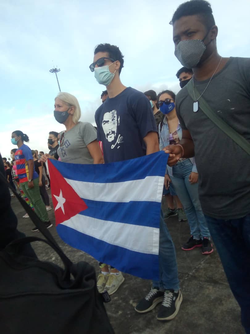 Cuba vive, reafirmamos nuestras ideas #CubaViveyAbraza <a href="/alicia_senra/">Alicia Senra Mugica</a> <a href="/nataliauci16/">Natalia 🇨🇺</a> <a href="/universidad_uci/">Universidad de las Ciencias Informáticas</a> <a href="/rislaidy/">Rislaidy Pérez Ramos 🇨🇺</a> <a href="/rreynaldoRuben/">Ruben</a>