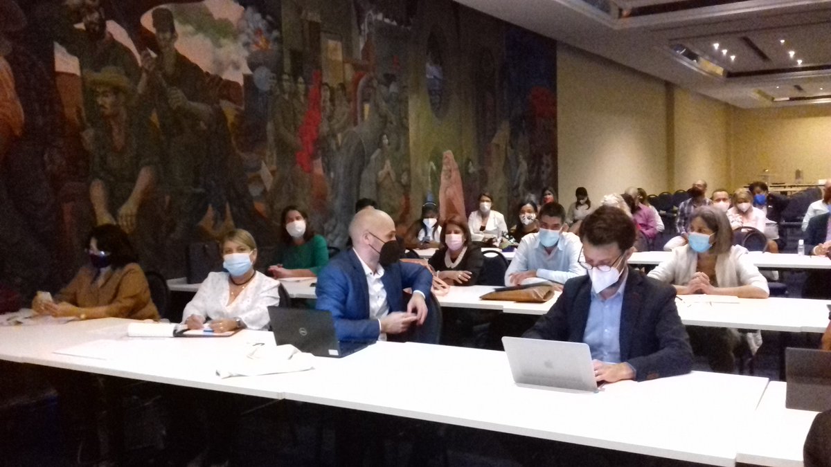 Seminario de Capacitación en Educación Jurídica Clínica, coordinado por la <a href="/UdeLaHabana/">Universidad de La Habana</a> y la ONBC, en cooperación con  el Instituto Raoul Wallengberg (RWI) y la Universidad de Valencia, participan en el encuentro profesores de la <a href="/UOCuba/">Universidad de Oriente</a>, Camagüey, Pinar del Río.
@CubaMinjus