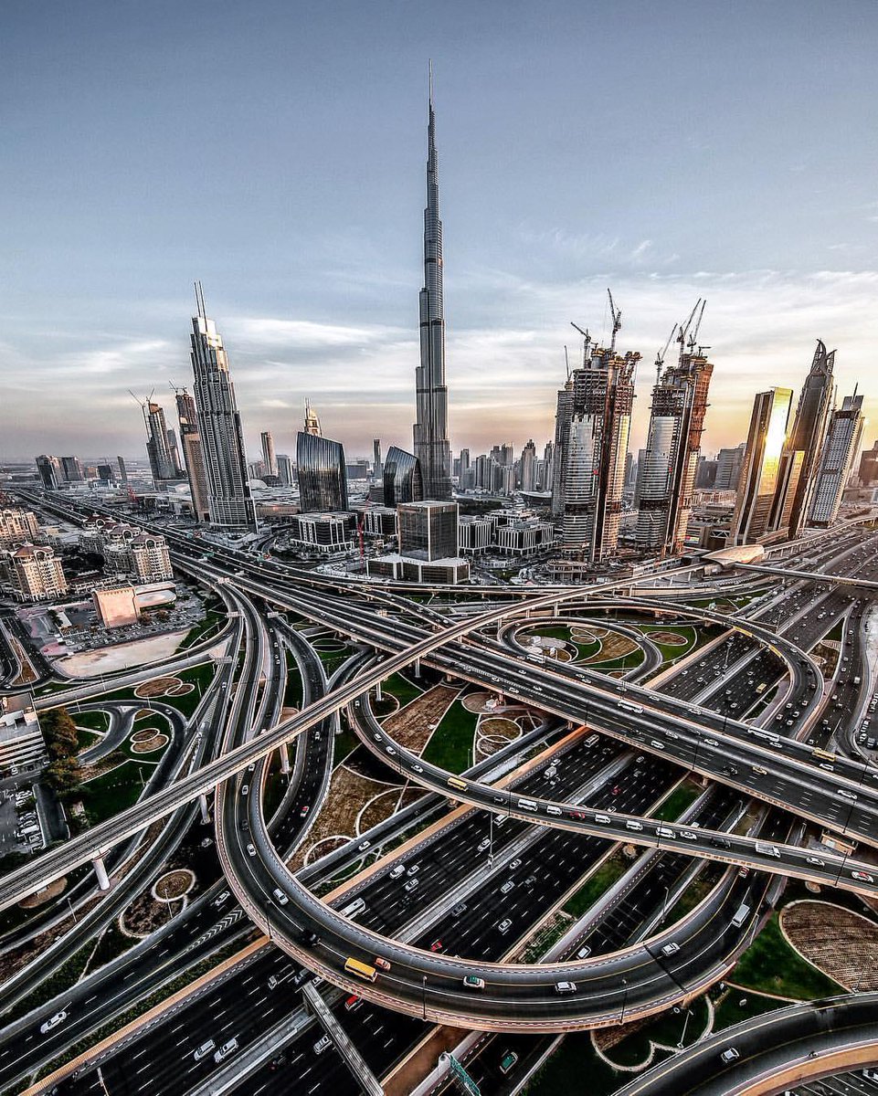 fietsprofessor's tweet photo. 'Trust me, one more lane will fix it....!'

~Sheikh Zayed Road, Dubai https://t.co/gMobyTfIvc