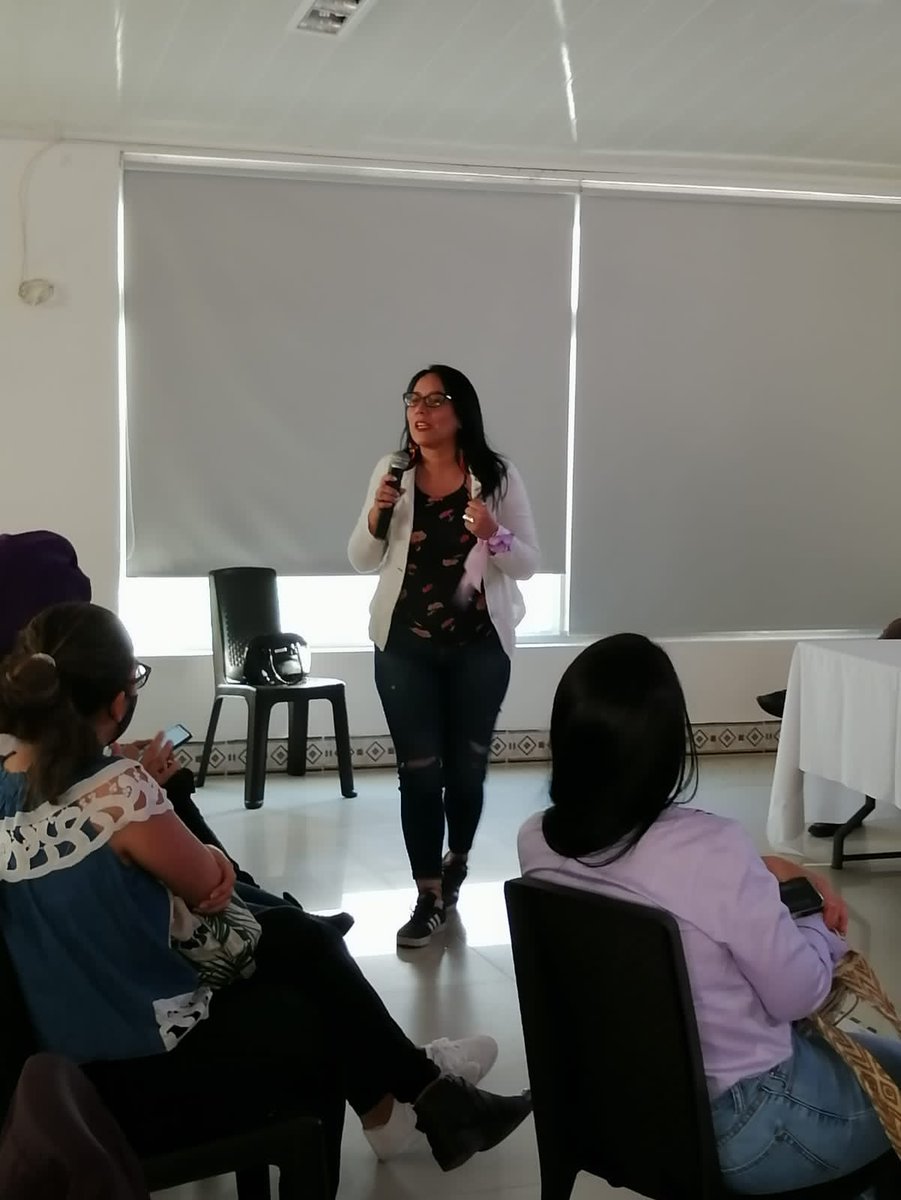 alexandravasoch's tweet photo. Agradecimiento por la invitación a participar del lanzamiento del #PactoHistórico de Fusagasugá.
Hablamos del fortalecimiento de la Ciencia colombiana, la defensa de los derechos de las mujeres y el papel de la la ciudadanía en un gobierno democrático.

#TransformarCundinamarca https://t.co/s2sO2BmGOb