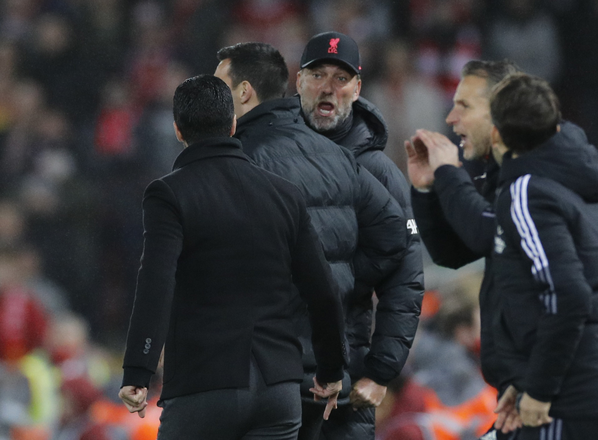 International Champions Cup on Twitter: &quot;JURGEN KLOPP AND MIKEL ARTETA GOT  INTO IT 😳 Love the passion 👊 https://t.co/GDw8Rvqvi8&quot; / Twitter