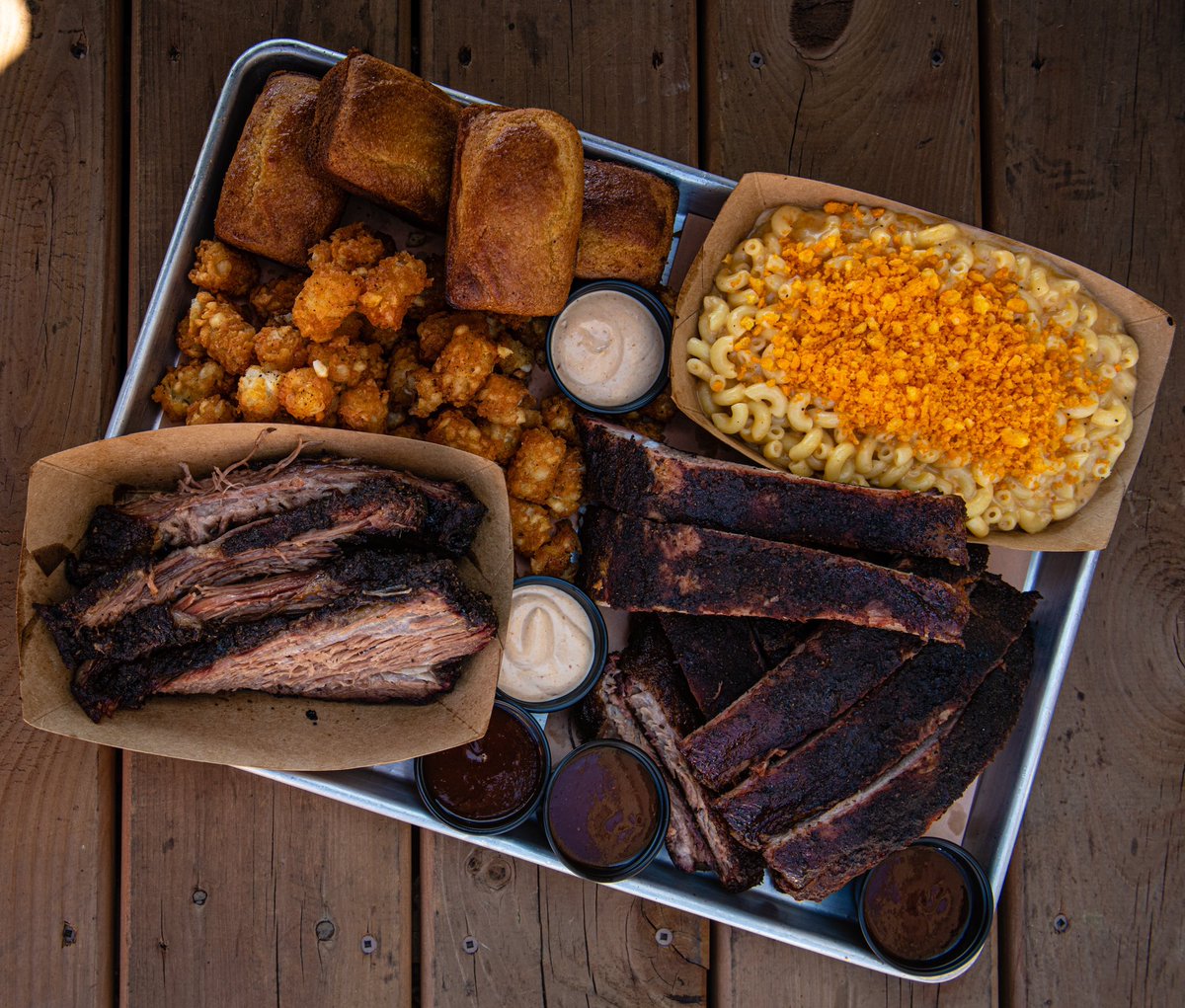 Our Family Platter is a great way to try a bit of everything! Who are you sharing this with? 👇 #saturdayvibes 

📸 <a href="/siskphoto/">Sean Sisk</a>