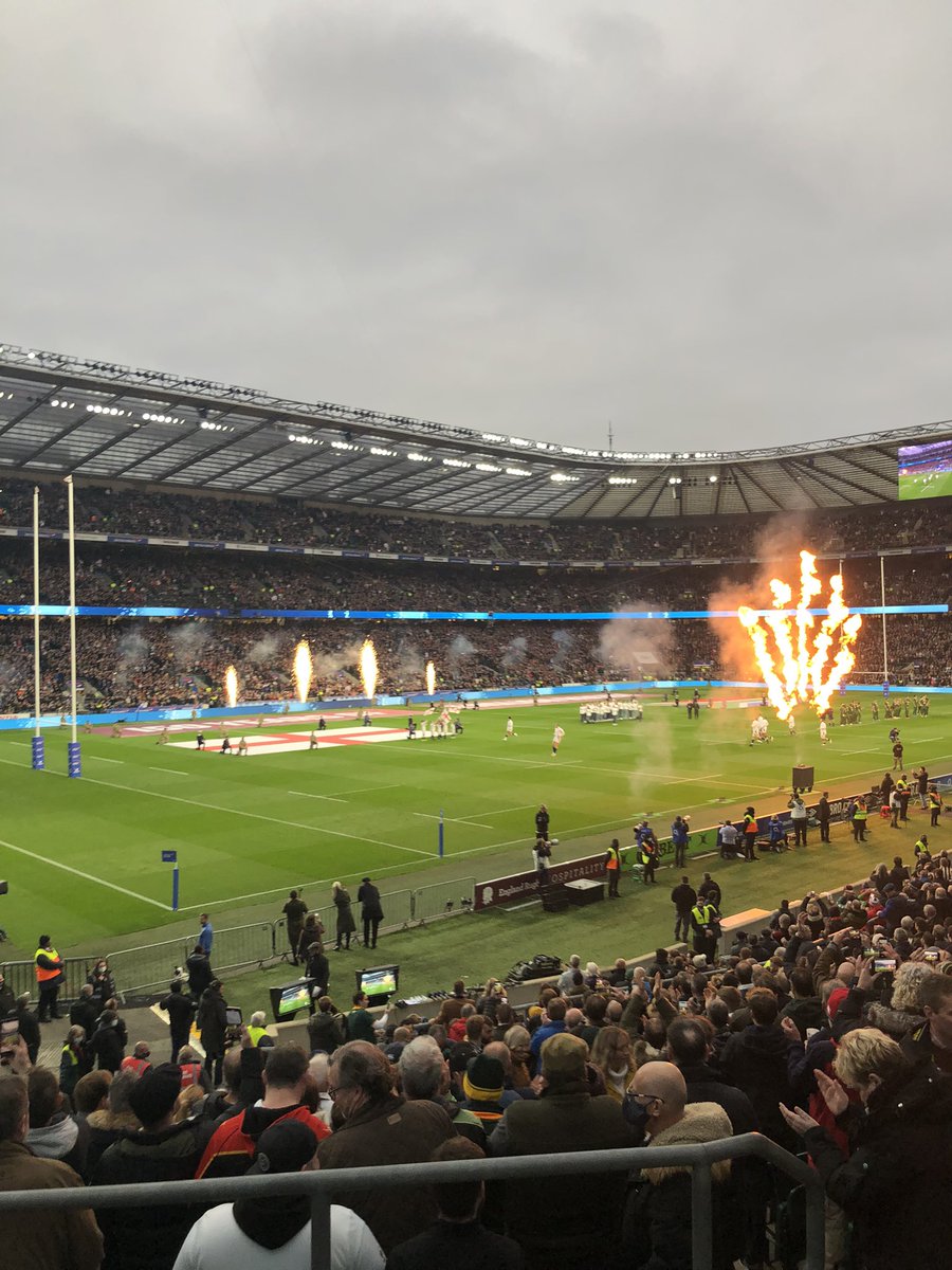 CorpHospitality's tweet photo. Brilliant day so far in The Grand Slam Live @Twickenhamstad with @georgiebingham & #jasonleonard #engvsa ๐๐น https://t.co/KQxoFkRgQF