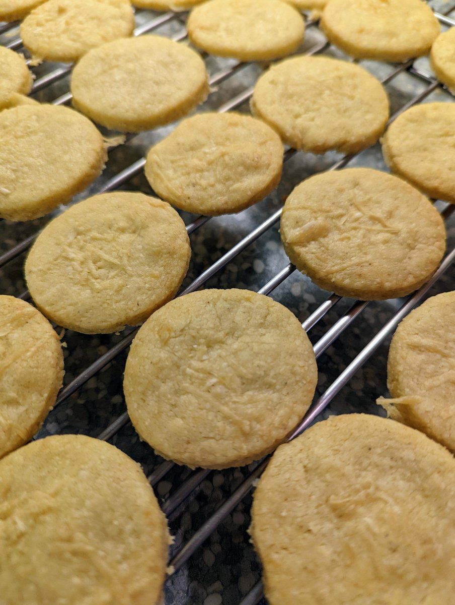 Homemade cheese biscuits #food #foodporn #homecooked #IMadeThis #homemade #fresh #foodforce  #homebaking #cheese #biscuits