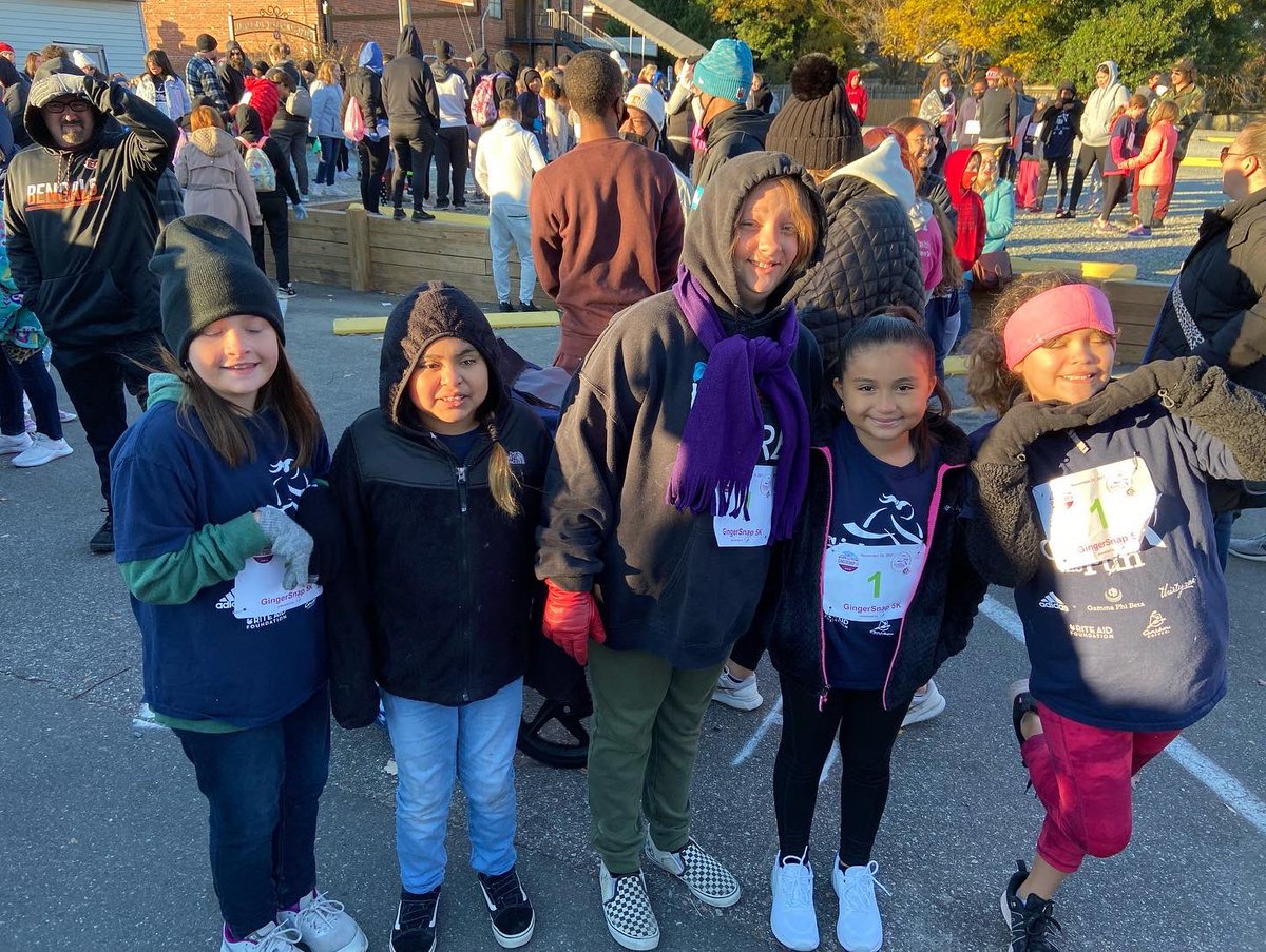 amybear7025's tweet photo. Another Gingersnap/Girls on the Run 5k in Waxhaw is in the books! Sardis girls did awesome! @SardisESNC @UCPSNC @AGHoulihan @KevinBeals2 @kellylmarks54 https://t.co/ufkfefGQ5d