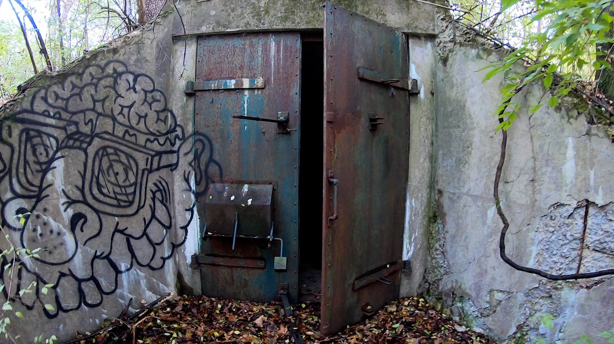 STILLFIN1's tweet photo. The Bunkers Of Alvira #abandoned #adventure https://t.co/MtNbAK1s0f https://t.co/6oDJ3uc75C
