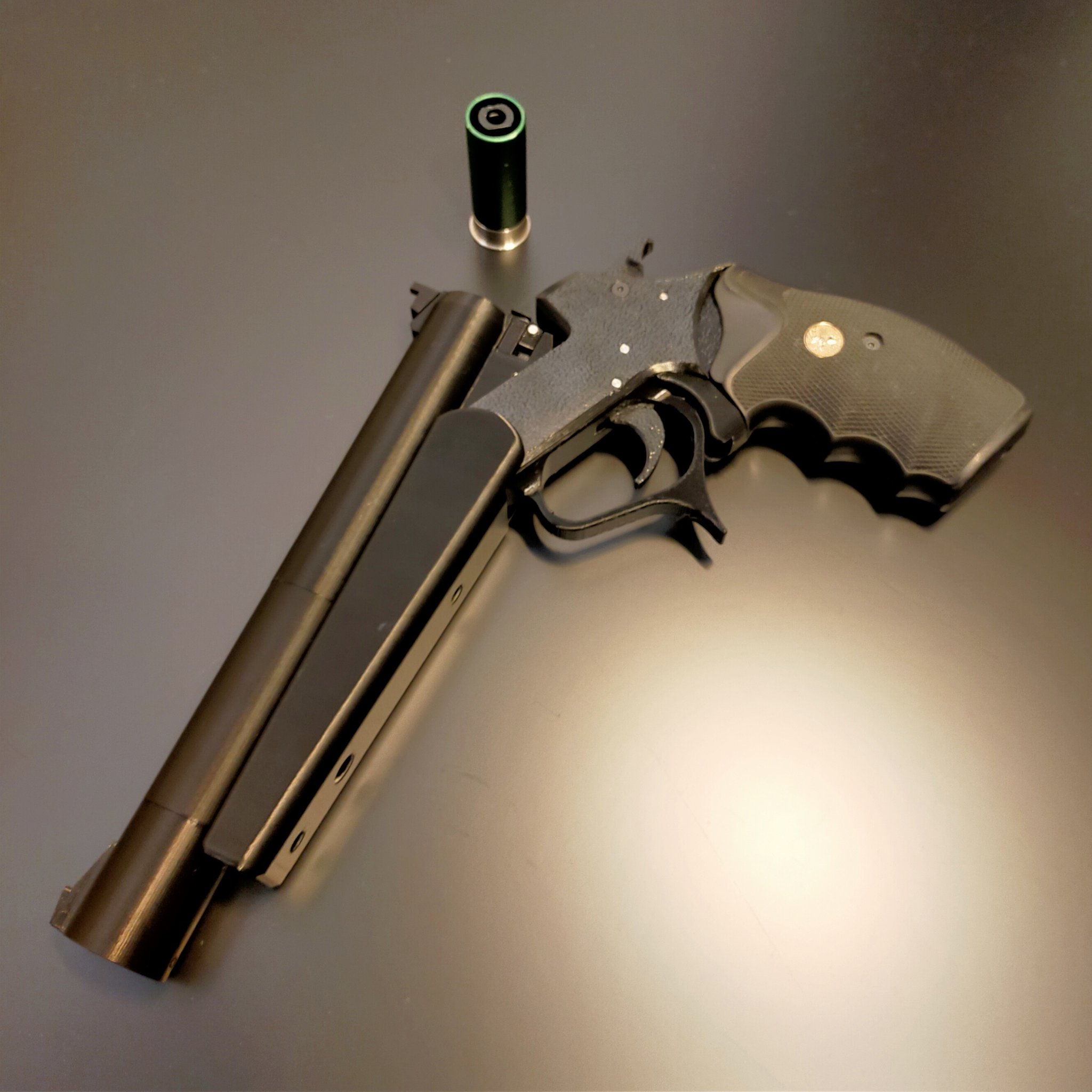 写真 古式銃 リボルバー 六連発 ピン打ち式銃砲 群馬県 56172登録 美術品 彫刻