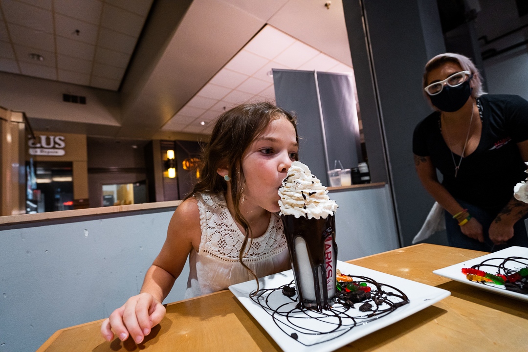 grillmarks's tweet photo. The kids deserve a little sweet treat! Come enjoy our Cookies & Cream Dirt Freakshake this weekend with the whole family. It's exactly what they need. 🍦
#grillmarks #larkinsrestaurants #grillmarksburgers #greenvillesc #yeahthatgreenville #greenville #greenville360 #greenvil... https://t.co/4oxqauMgEZ