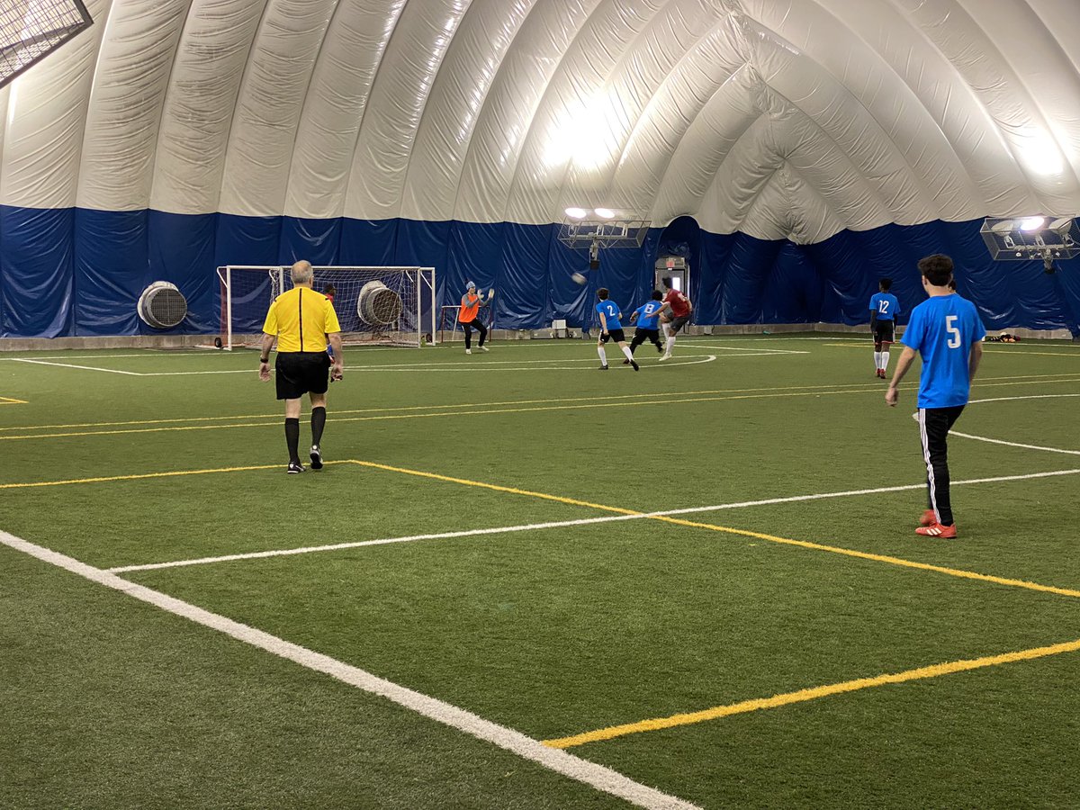 cinq's tweet image. Very fast game to watch and there are so many good plays.