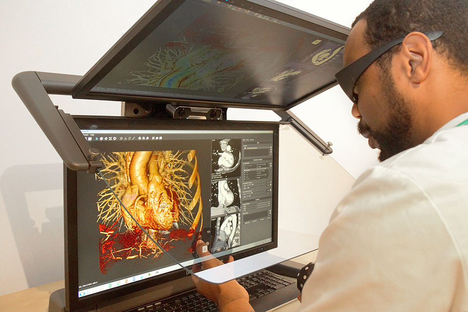 TechSchnell's tweet image. #3D #Display monitor for Medical Data visuals - #MRI #CTScan #radiology #xray #radiologia #medicine #radiologist #mri #medical #radtech #xraytech #radiologytech #doctor #radiographer #healthcare #imaging #radiologylife #ctscan #medicalimaging #ultrasound #surgery #ct  #covid