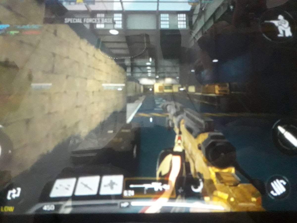 Alexlal9's tweet photo. @CODMobileIN @Activision @ATVIAssist 
@timistudios . I wanna know why my DLQ LOOKS SO SICK 🔥 . With no scope ?! . The game has been balanced but still these glitches happen . The guns and characters are out of shape :( .The scopes sometimes appear all pink. Please fix these bug. https://t.co/BbsiI5cY3t