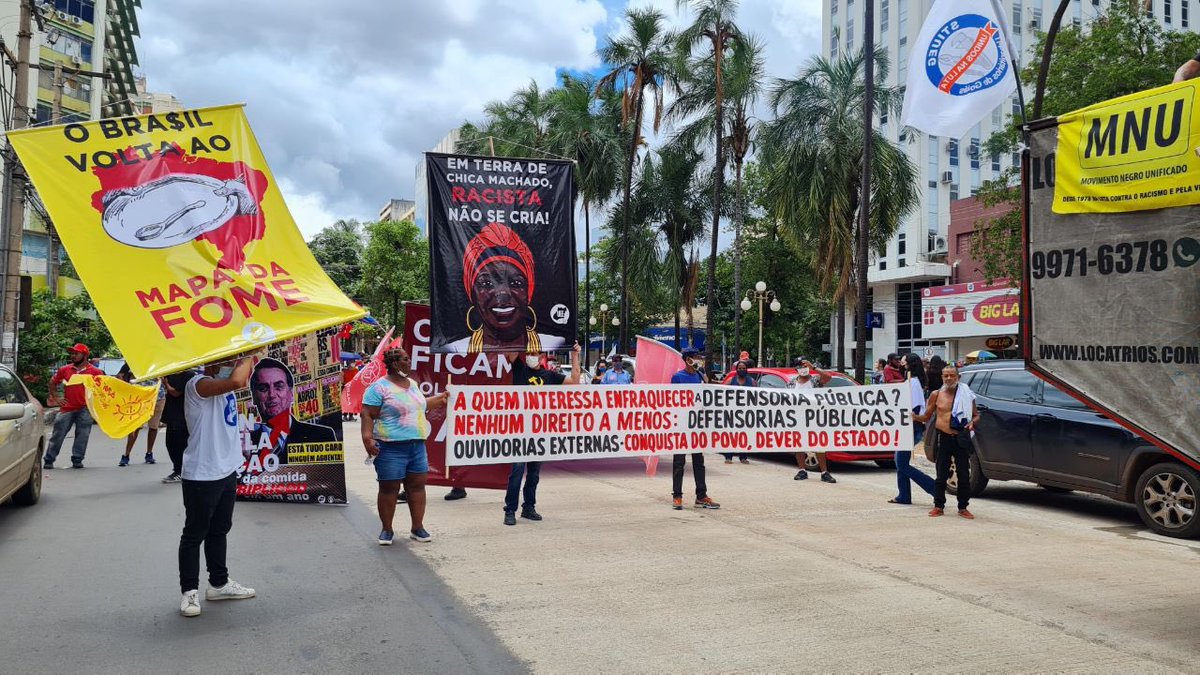 brunabrelaz's tweet photo. No dia Nacional da Consciência Negra, estudantes vão à rua pelo #ForaBolsonaro em Goiânia, Goiás.

📸 @yorrana_maia | @ueegoias |@cucadauneoficial https://t.co/tNiiYEiaOx